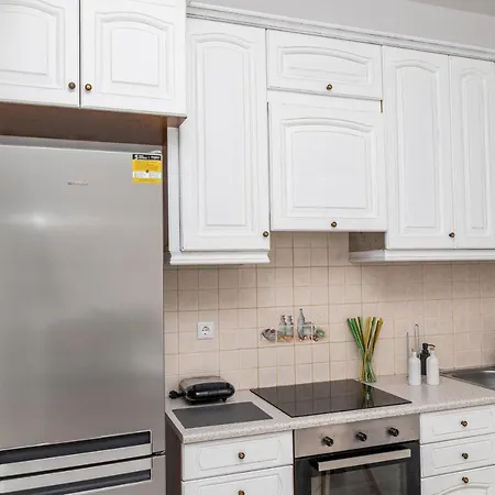 Manouk's Two Bedroom Apartamento